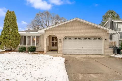 8523 Long Ave, Burbank, IL 60459