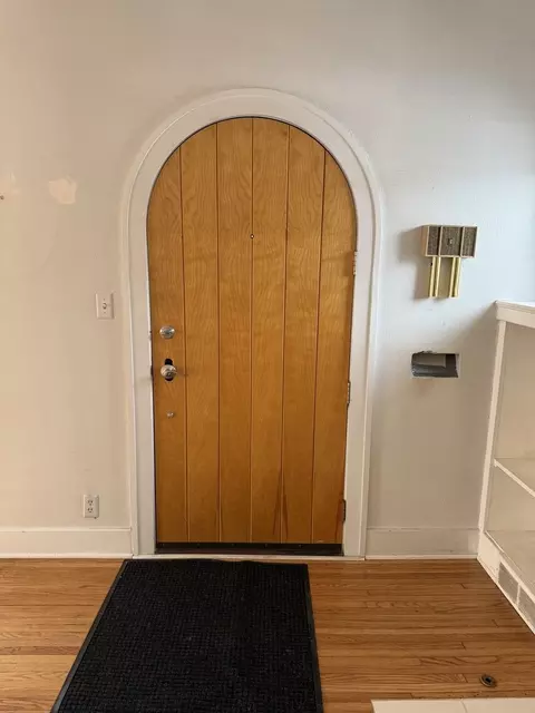 925 Prospect St, Elgin, IL 60120 photo 4