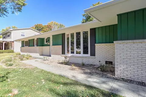 1716 Georgetown Dr, Champaign, IL 61821 photo 4