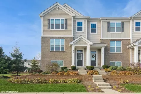 34 E Heritage Ct, Arlington Heights, IL 60004