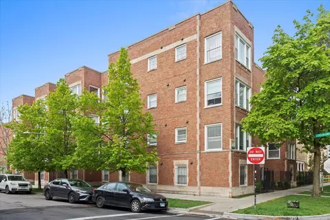 6750 N Greenview Ave #G, Chicago, IL 60626