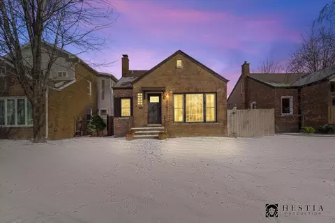 5107 N Nagle St, Chicago, IL 60630