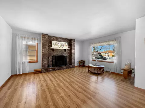 Living - 3525 178th St, Lansing, IL 60438 photo 2 of 3