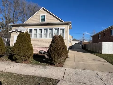 4525 Joliet Ave, Lyons, IL 60534