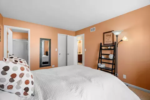 Bedroom - 713 Crescent Ct #C2, Bartlett, IL 60103 photo 2 of 4