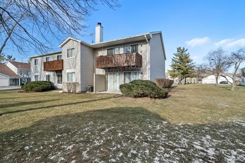 Exterior - 713 Crescent Ct #C2, Bartlett, IL 60103 photo 4 of 5