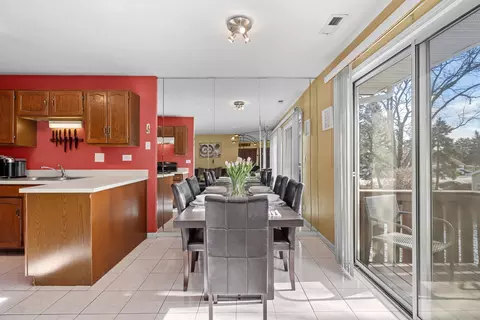 Dining - 713 Crescent Ct #C2, Bartlett, IL 60103 photo 1 of 2