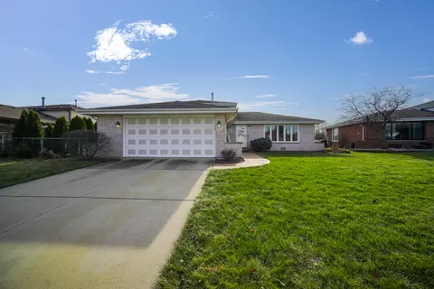 8607 Cranberry Ct, Tinley Park, IL 60487