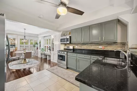 Kitchen - 972 Tower Rd, Winnetka, IL 60093 photo 2 of 2