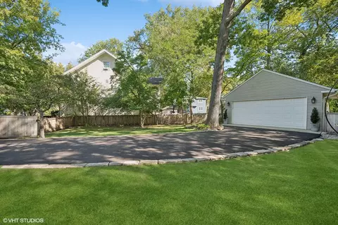 Exterior - 972 Tower Rd, Winnetka, IL 60093 photo 5 of 5