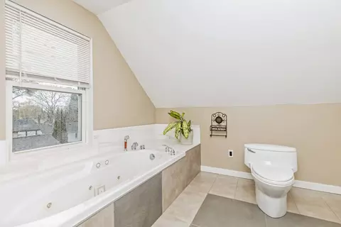 Bath - 2915 Parkside Ave, Mchenry, IL 60051 photo 3 of 3