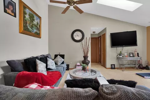 6830 Ridge Point Dr #3-3C, Oak Forest, IL 60452 photo 8