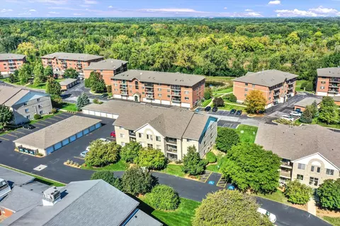 6830 Ridge Point Dr #3-3C, Oak Forest, IL 60452 photo 3