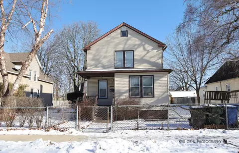 921 S Victory St, Waukegan, IL 60085