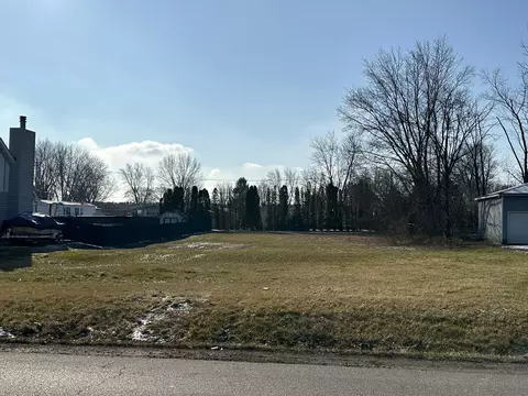 2012 Suzy St, Lake Holiday, IL 60548