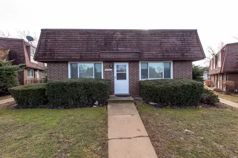 2510 Berkshire Ct #1, Waukegan, IL 60087