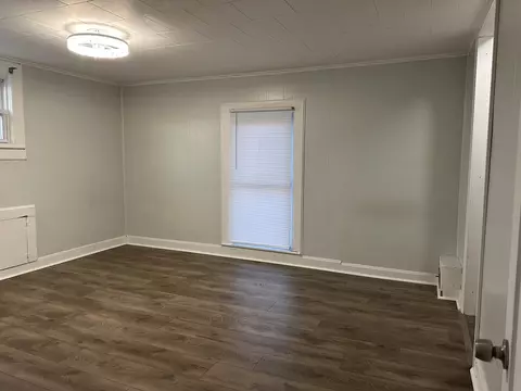 305 W Wall St, Morrison, IL 61270 photo 12