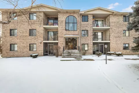 4922 134th St #305, Crestwood, IL 60445