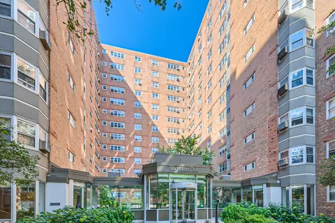 4960 N Marine Dr #1511, Chicago, IL 60640