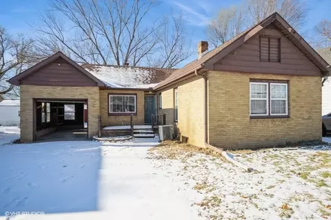 805 N Swords Ave, Peoria, IL 61604