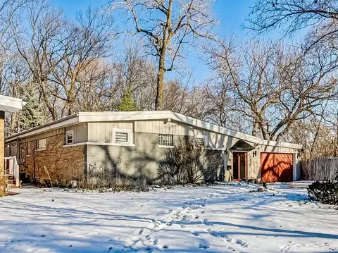 5416 Foster St, Skokie, IL 60077