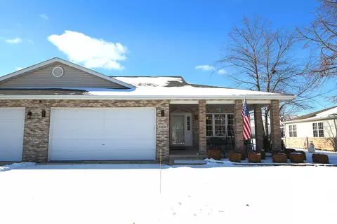25646 S Red Stable Ln, Channahon, IL 60410