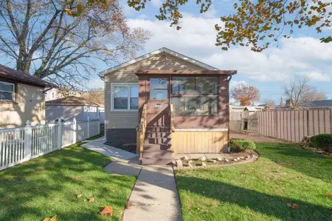 1643 Calumet Ave, Whiting, IN 46394