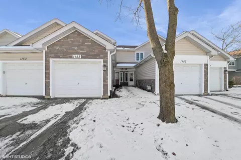 1155 Regency Dr, Schaumburg, IL 60193