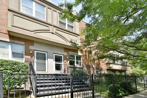 7268 N Rogers Ave, Chicago, IL 60645