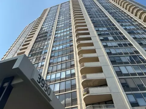 3930 N Pine Grove Ave #1608, Chicago, IL 60613