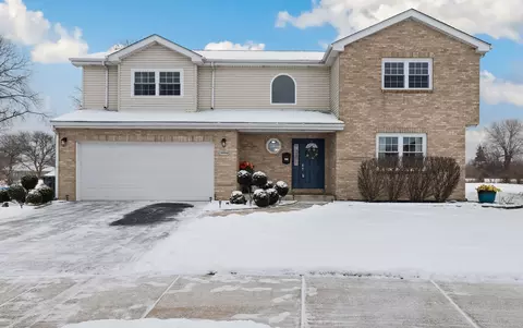 16909 Hooks Ct, South Holland, IL 60473