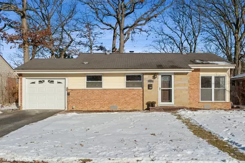 1023 Longaker Rd, Northbrook, IL 60062 photo 2