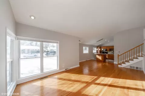 1023 Longaker Rd, Northbrook, IL 60062 photo 3