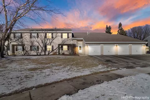 48 N Victoria Ln #C, Streamwood, IL 60107