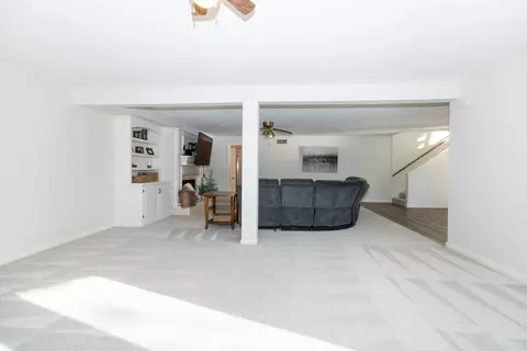 Living - 19897 Wesley St, Downs, IL 61736 photo 5 of 6