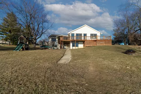 Exterior - 19897 Wesley St, Downs, IL 61736 photo 11 of 17