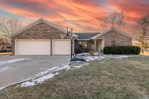 19897 Wesley St, Downs, IL 61736