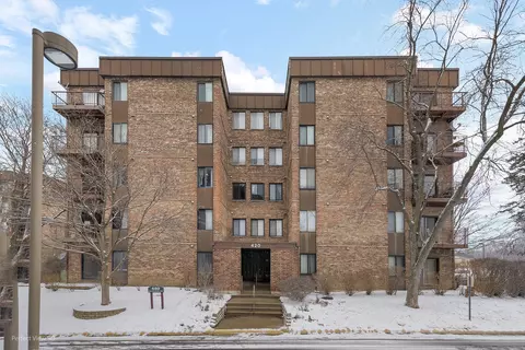420 Walnut Creek Ln #3305, Lisle, IL 60532