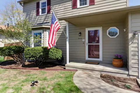 2820 Phillip Pl, Bloomington, IL 61704 photo 2