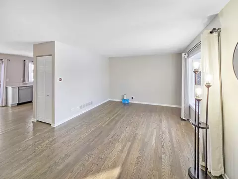 1028 Concord Dr, Bartlett, IL 60103 photo 2