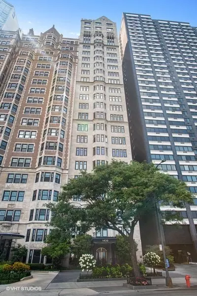 1430 N Lake Shore Dr #12, Chicago, IL 60610