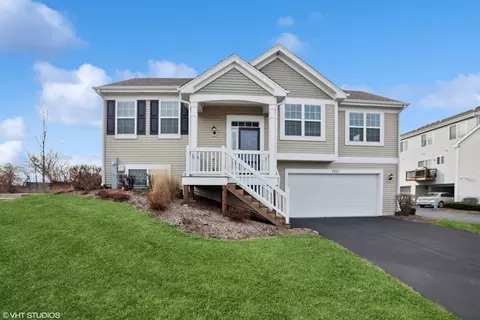 1801 Ruby Dr #1801, Pingree Grove, IL 60140