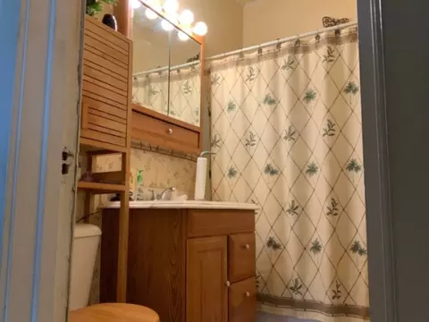 Bath - 601 3rd Ave, Joliet, IL 60433 photo 1 of 1
