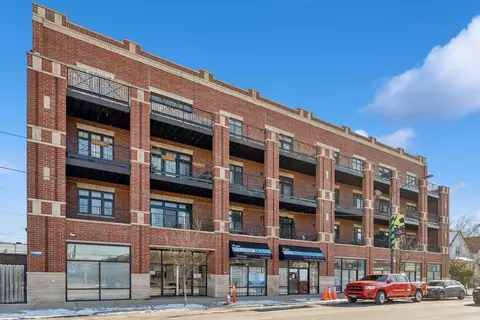 4141 N Kedzie Ave #302, Chicago, IL 60618