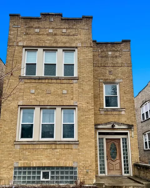 6545 S Eberhart Ave, Chicago, IL 60637