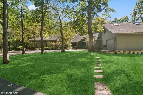 3296 Middlesax Dr, Long Grove, IL 60047