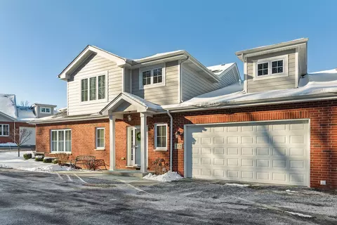 512 Prairie Crossing Dr, New Lenox, IL 60451