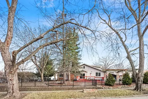 1215 E Oakland Ave, Bloomington, IL 61701