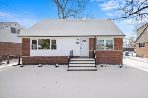 15601 Rose Dr, South Holland, IL 60473
