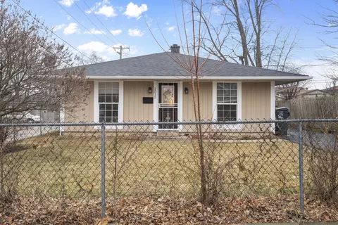 2013 Hermon Ave, Zion, IL 60099